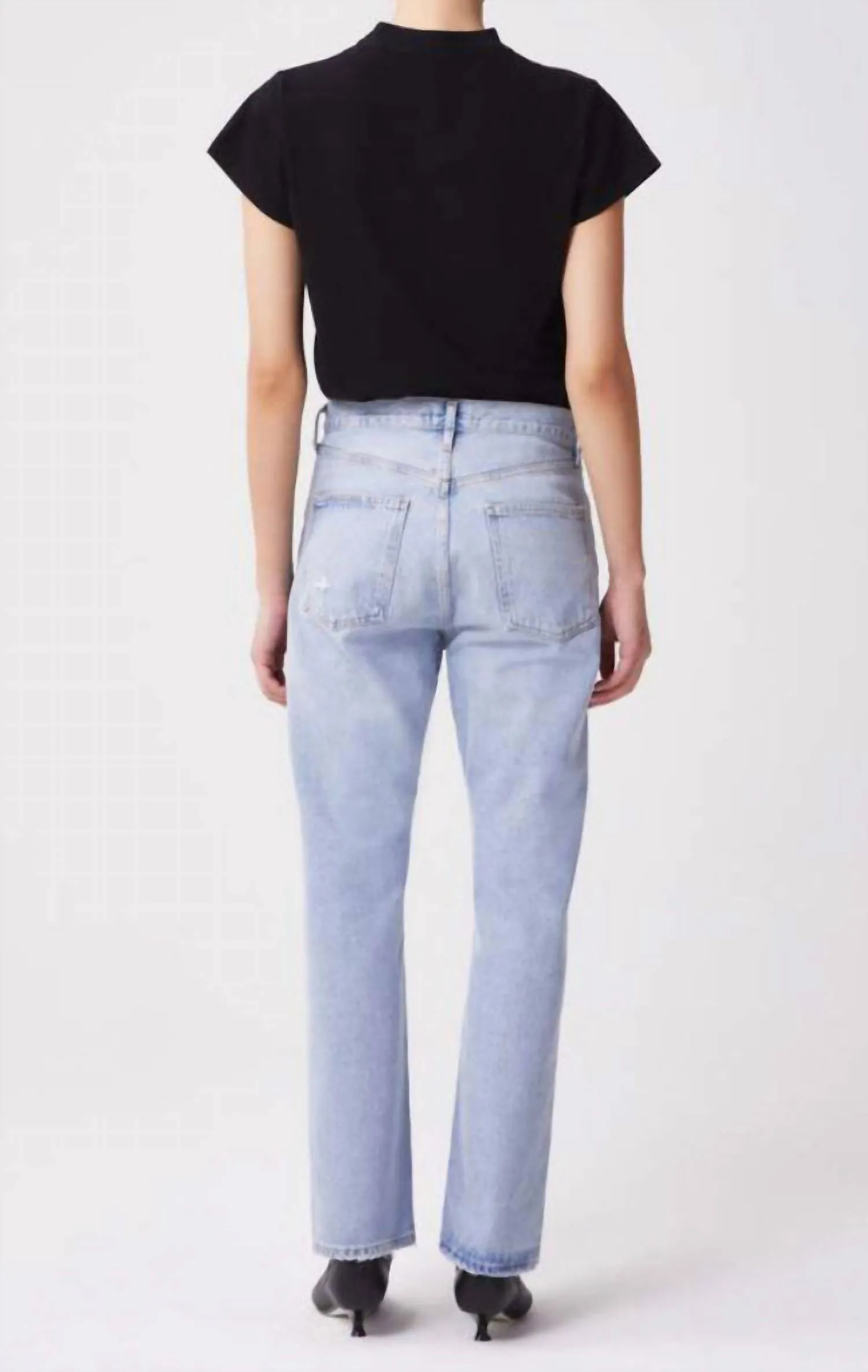 '90S Mid Rise Loose Fit Jean In Snapshot