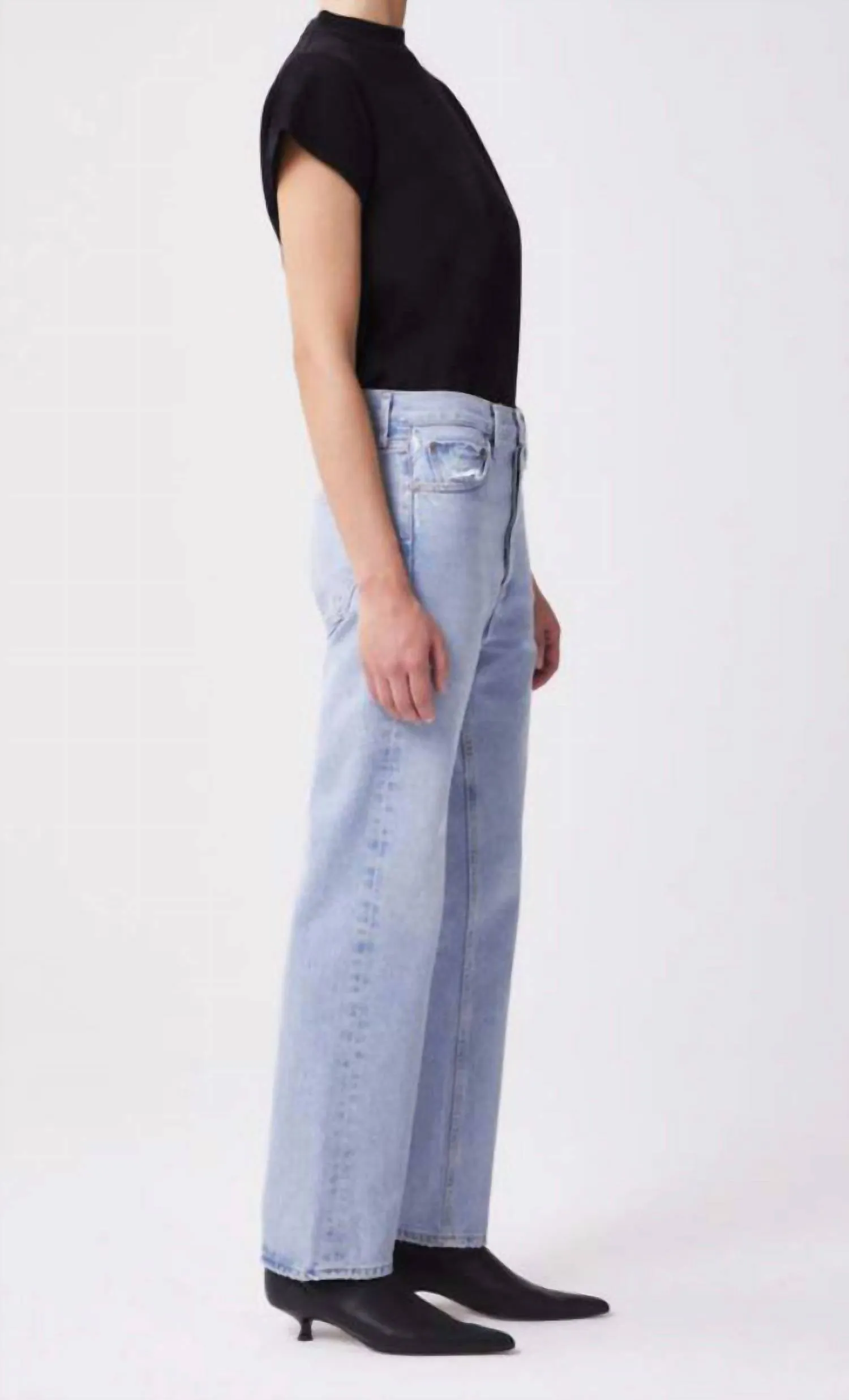 '90S Mid Rise Loose Fit Jean In Snapshot