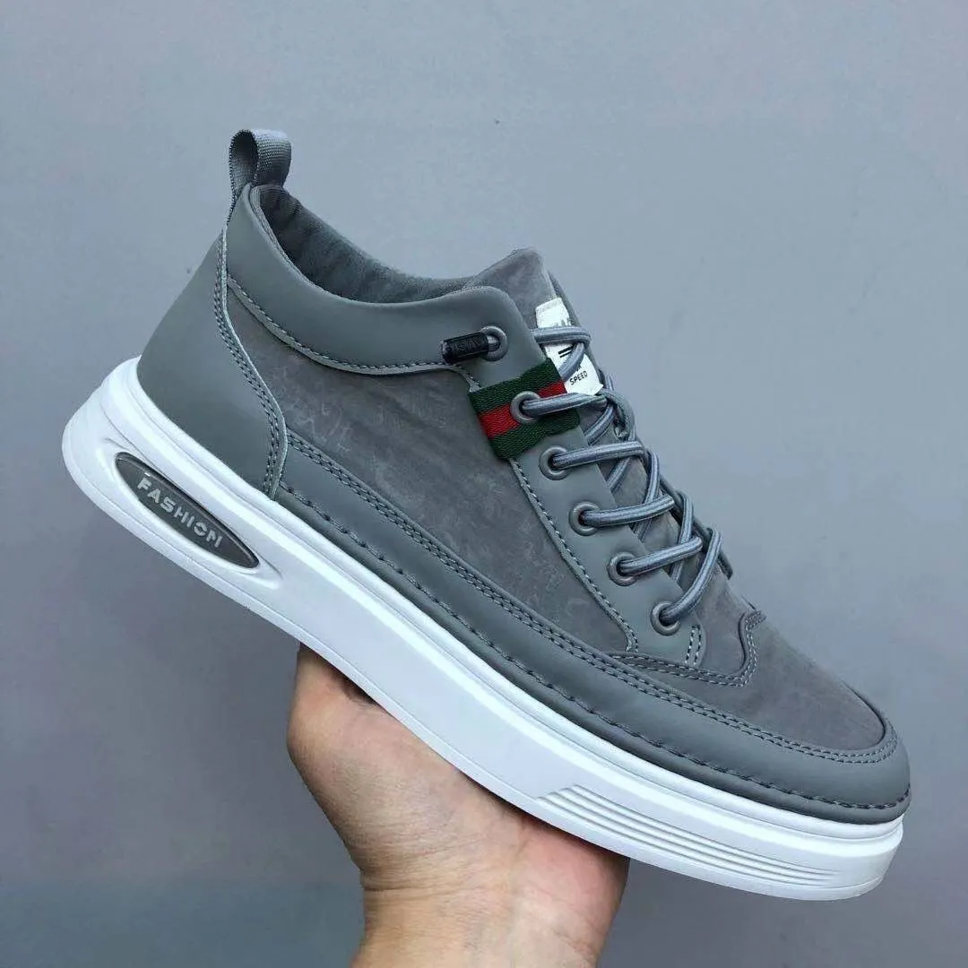 Cameron – Breathable Sneakers with Solid Color Design