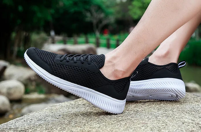 Men's Breathable Mesh Running Sneakers